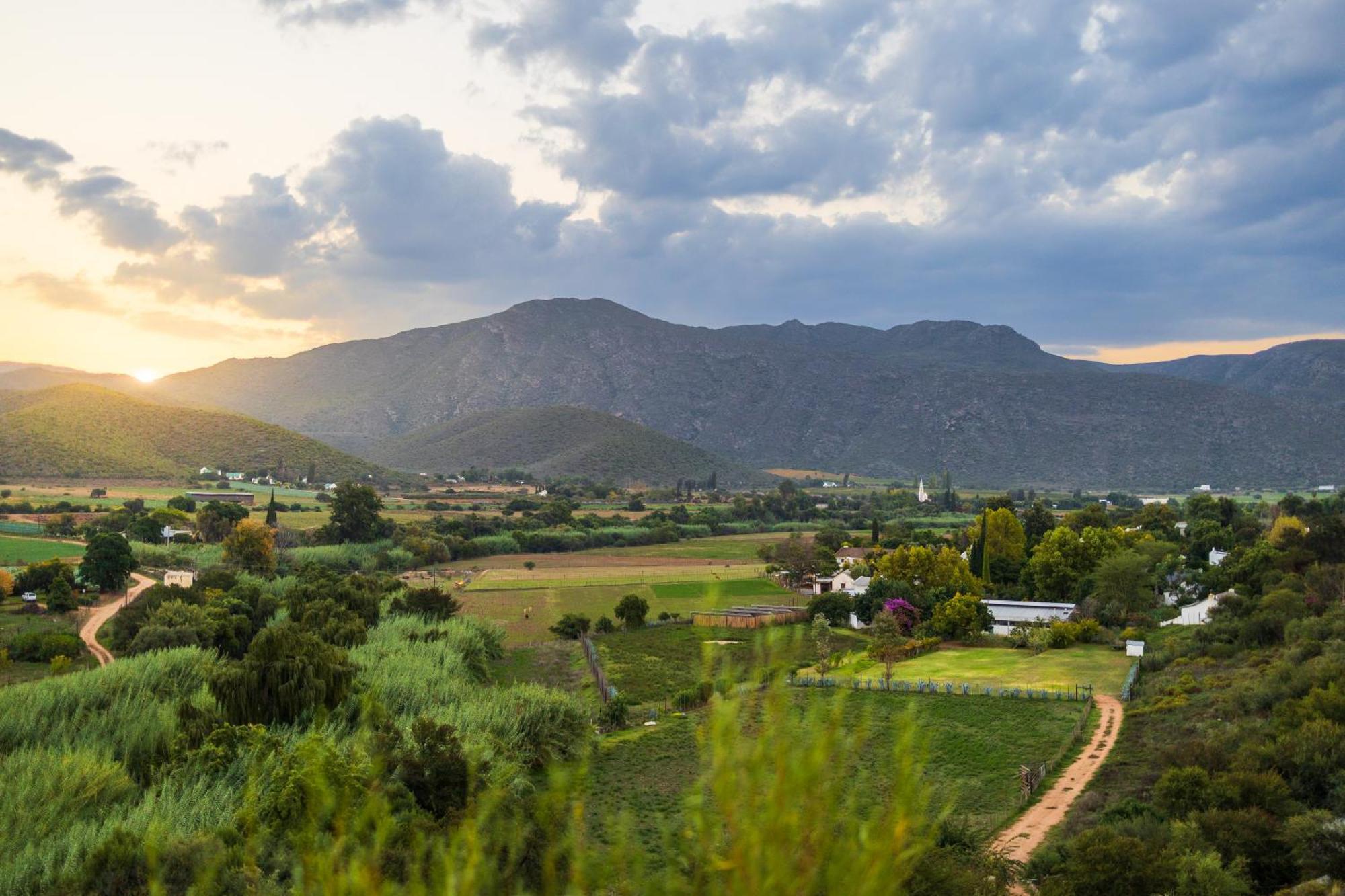De Opstal Country Lodge Oudtshoorn Esterno foto