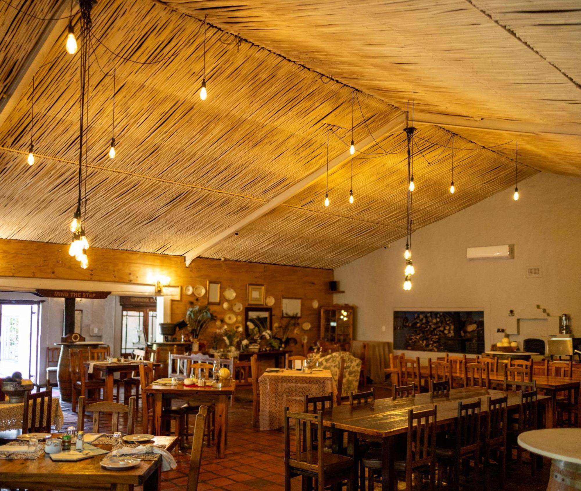 De Opstal Country Lodge Oudtshoorn Esterno foto