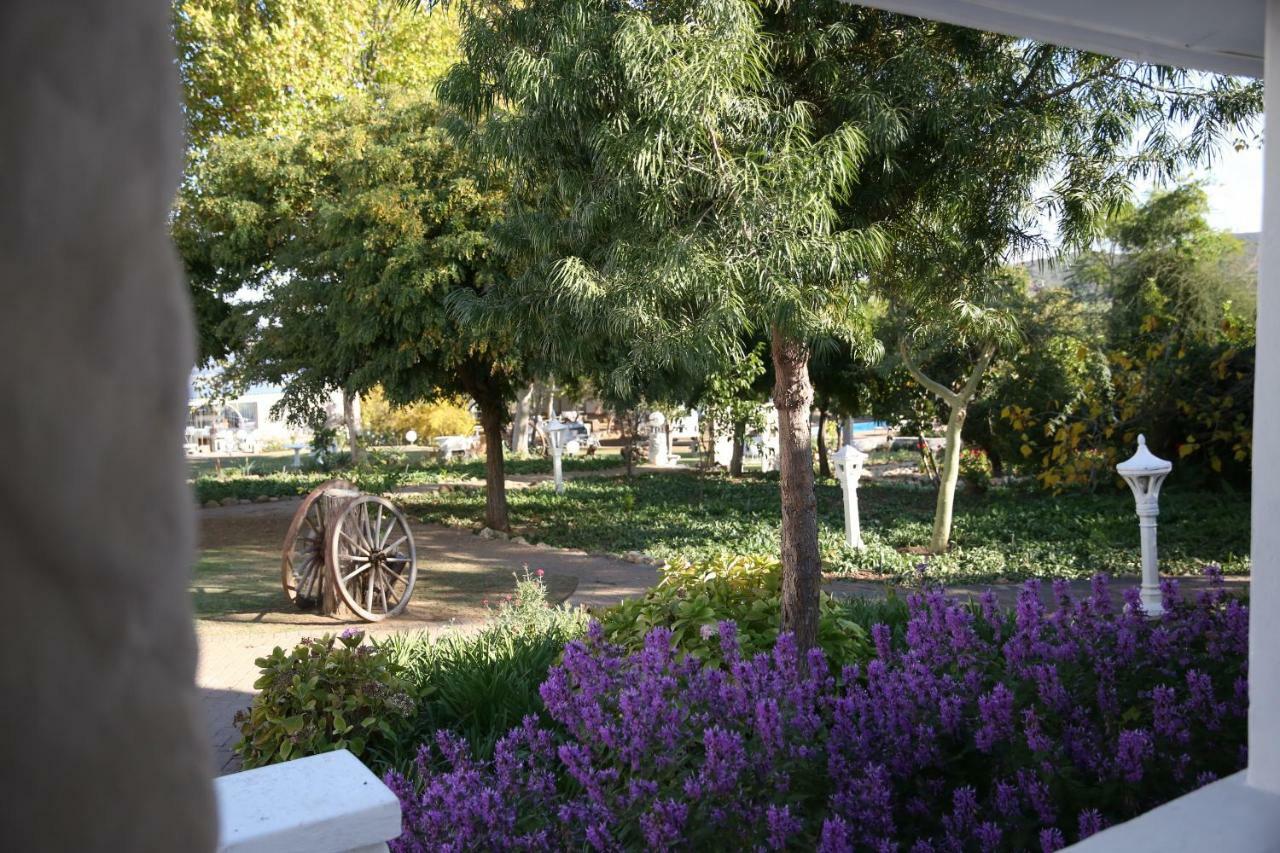 De Opstal Country Lodge Oudtshoorn Esterno foto